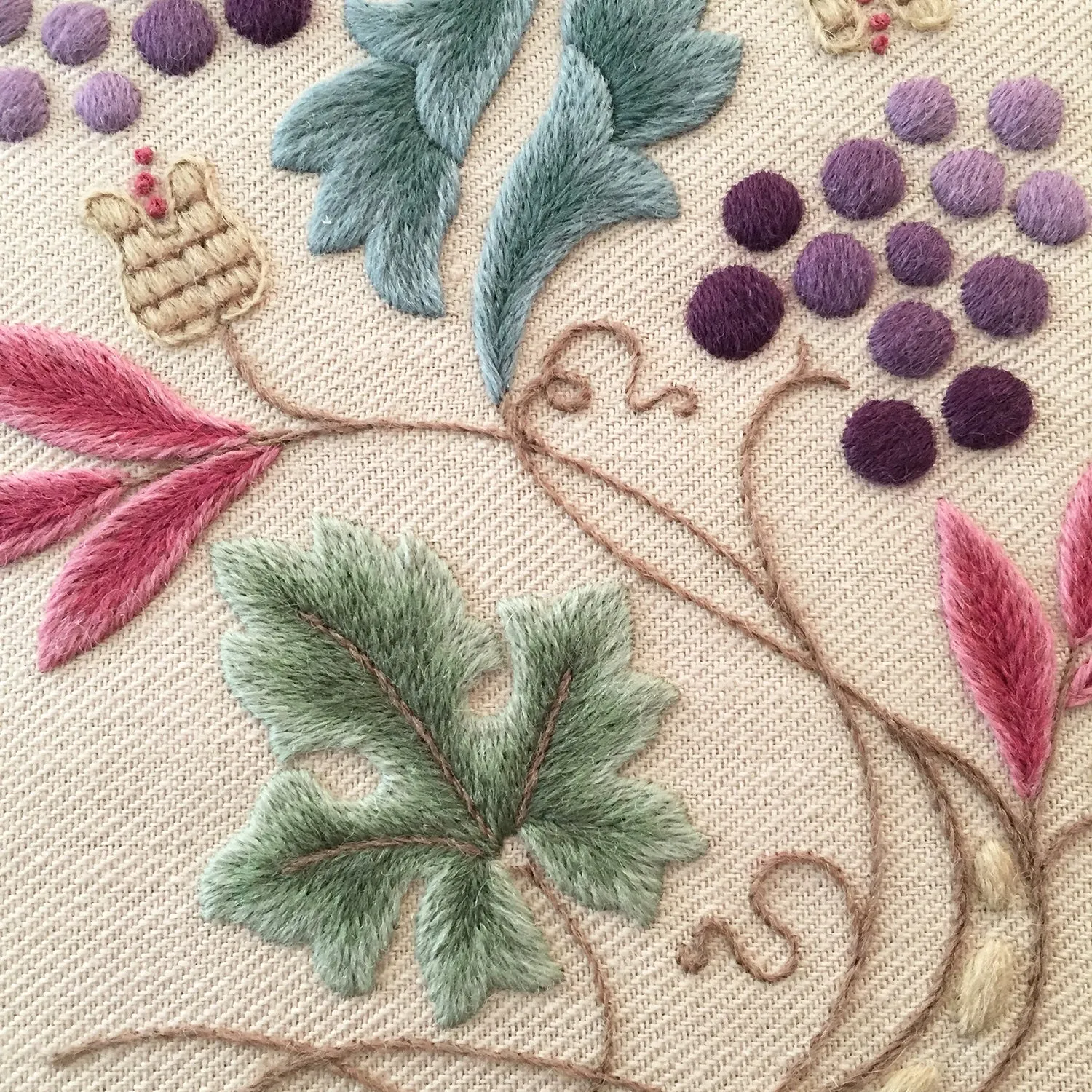 Crewel Embroidery Kit Grapevine and Pippins