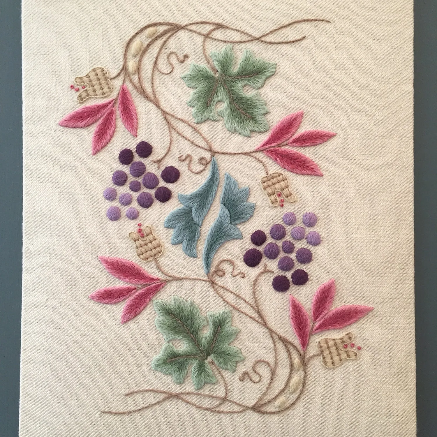 Crewel Embroidery Kit Grapevine and Pippins